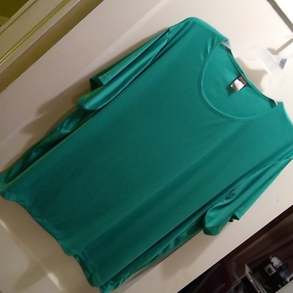 salon stud Tops - Salon stud  4x top *0643*